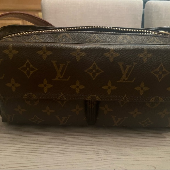 Authentic Louis Vuitton shoulder bag. - Picture 6 of 6